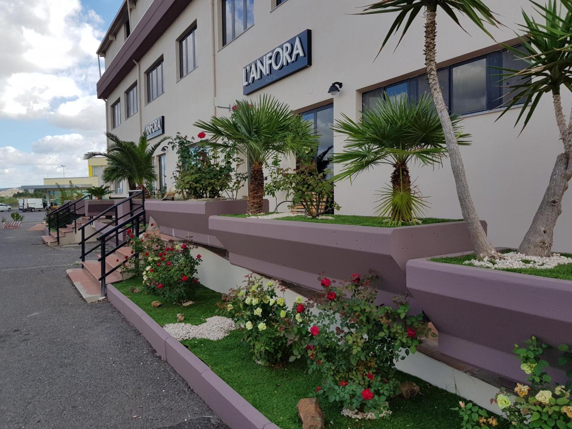 L Anfora Hotel Tramatza Exterior photo